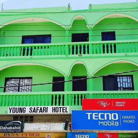 Young Safari Hotel Malindi Esterno foto